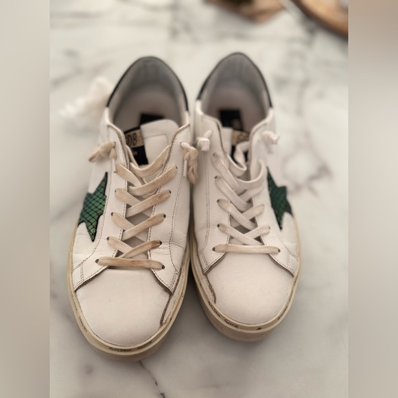 Golden Goose White Leather Hi Star Sneakers with Black Heel - Picture 2 of 7